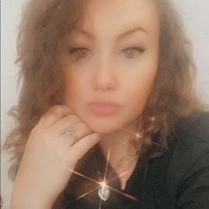 Meet your Posher, Tabitha